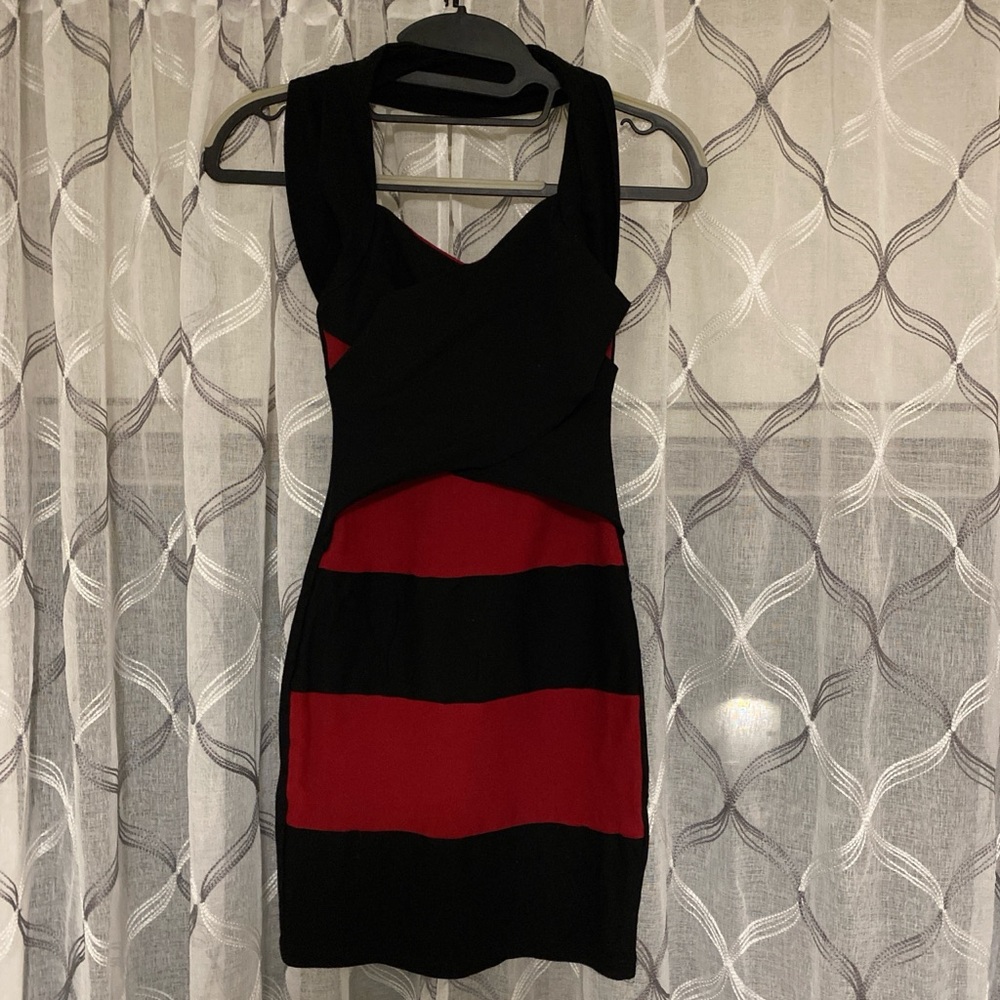 XS black and red bodycon party dress.